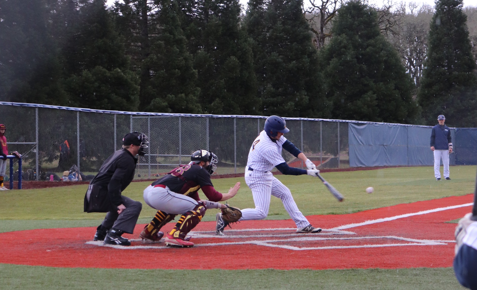 Dennis-Lee's Sac Fly Give Roadrunner Win