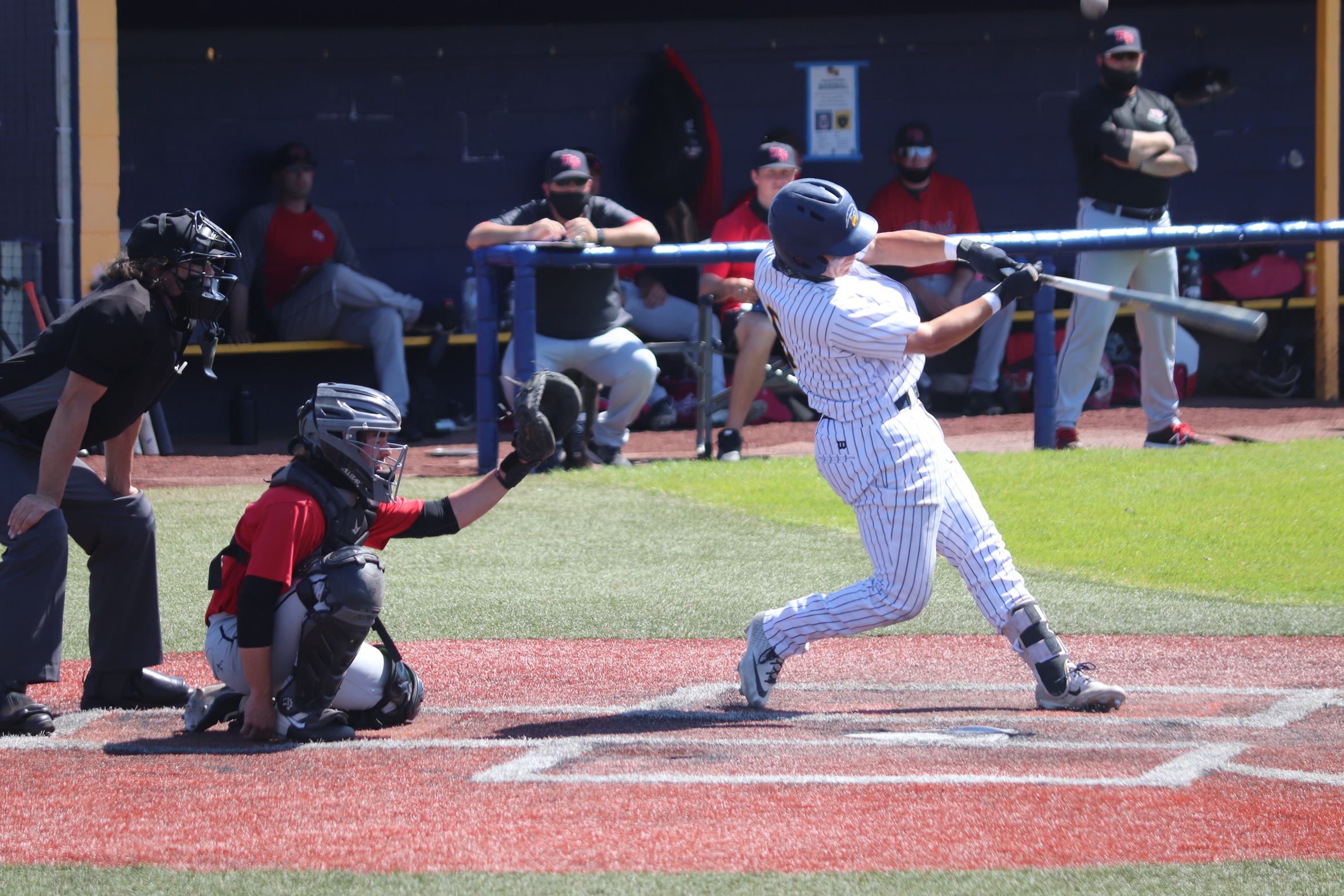 Ruben Cedillo swings
