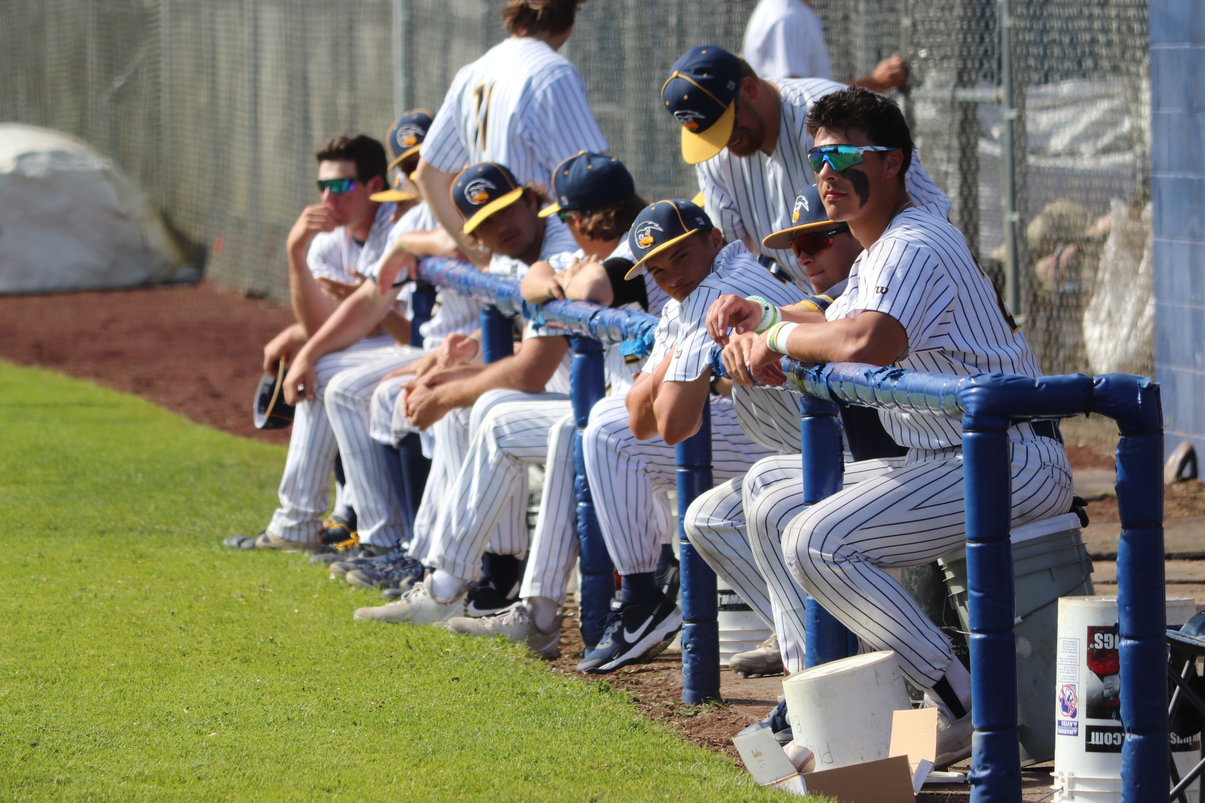 Roadrunners win I-5 Showdown