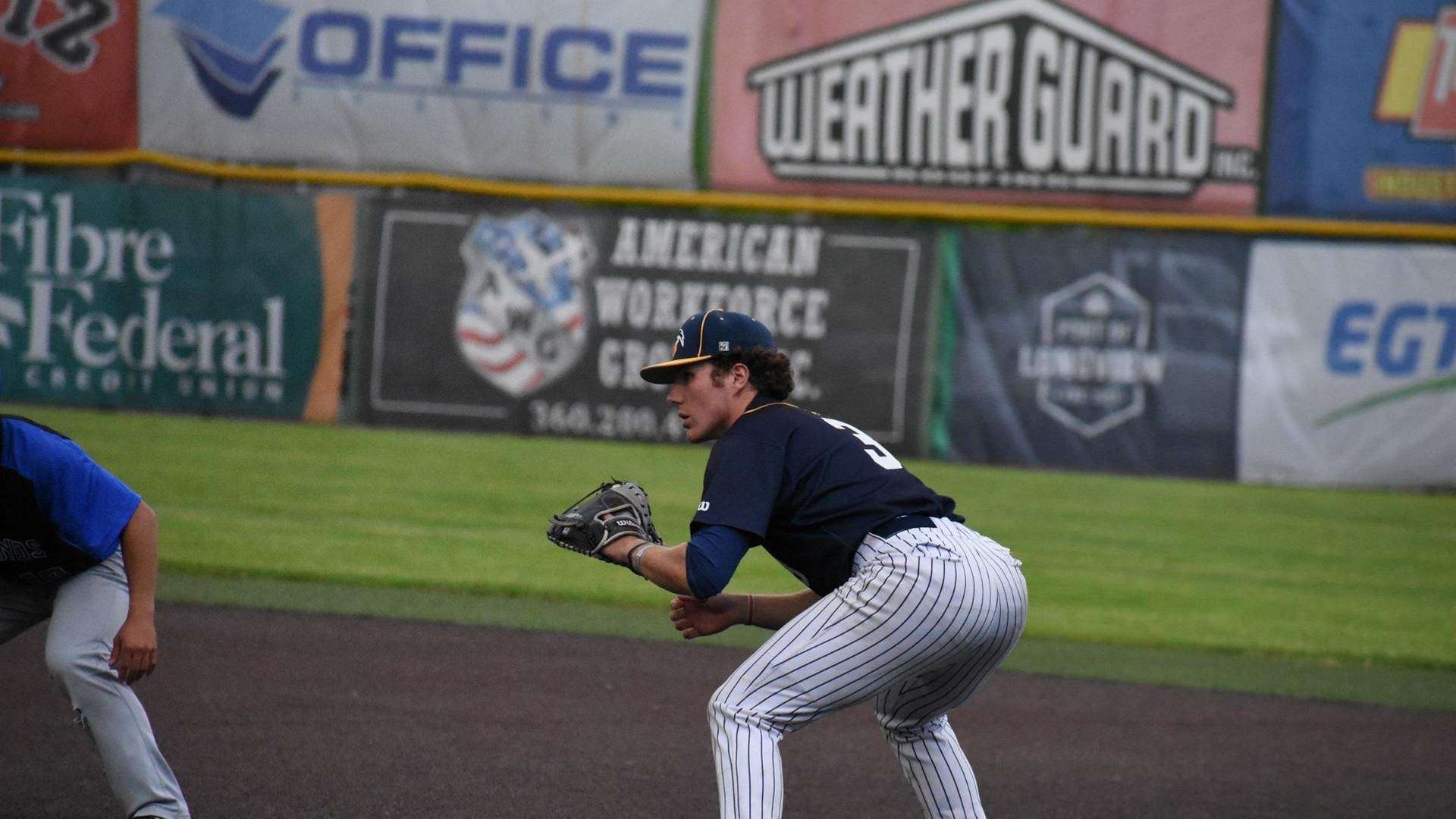 Roadrunners Sweep Umpqua