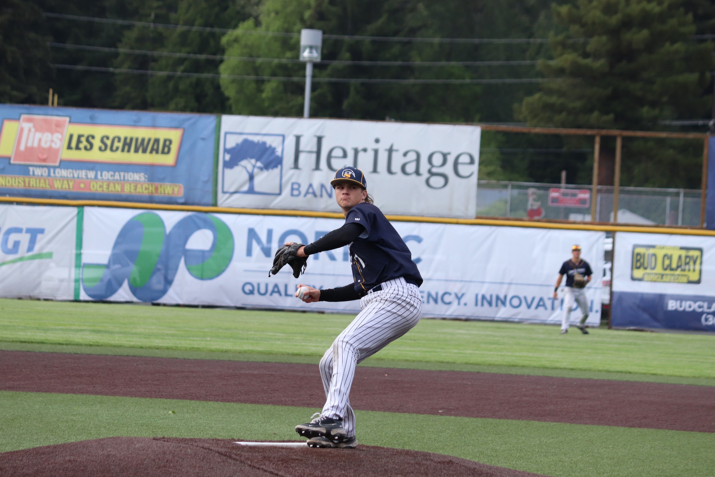 Roadrunners Split Home Opener
