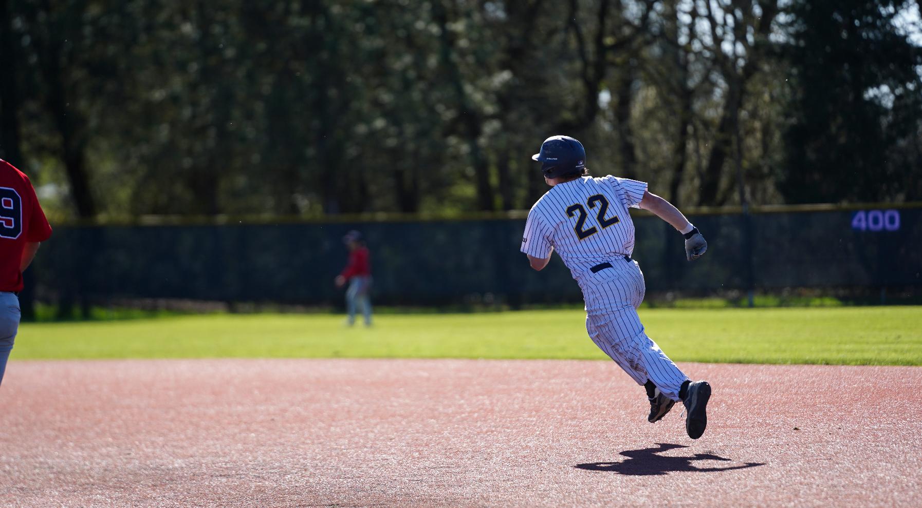 Beaks Split First Doubleheader with Lane