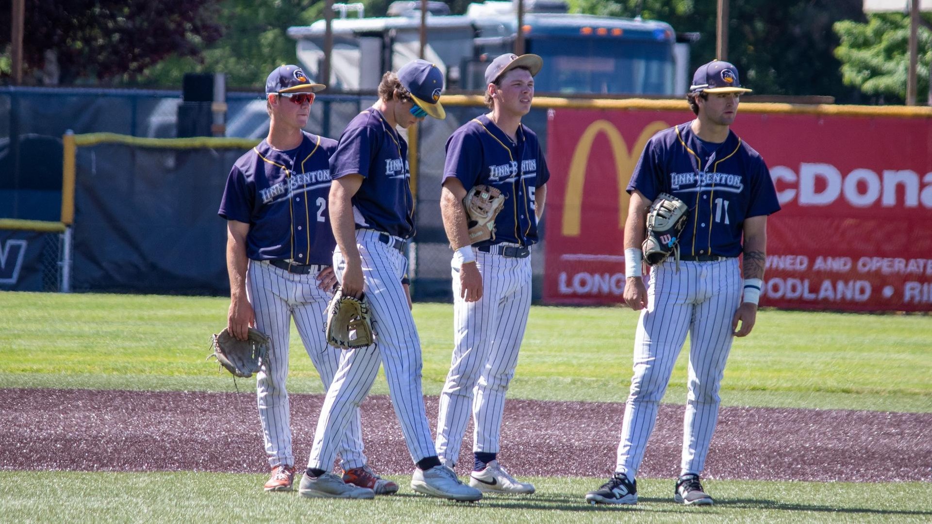 Roadrunners Use Long Ball to Defeat Edmonds