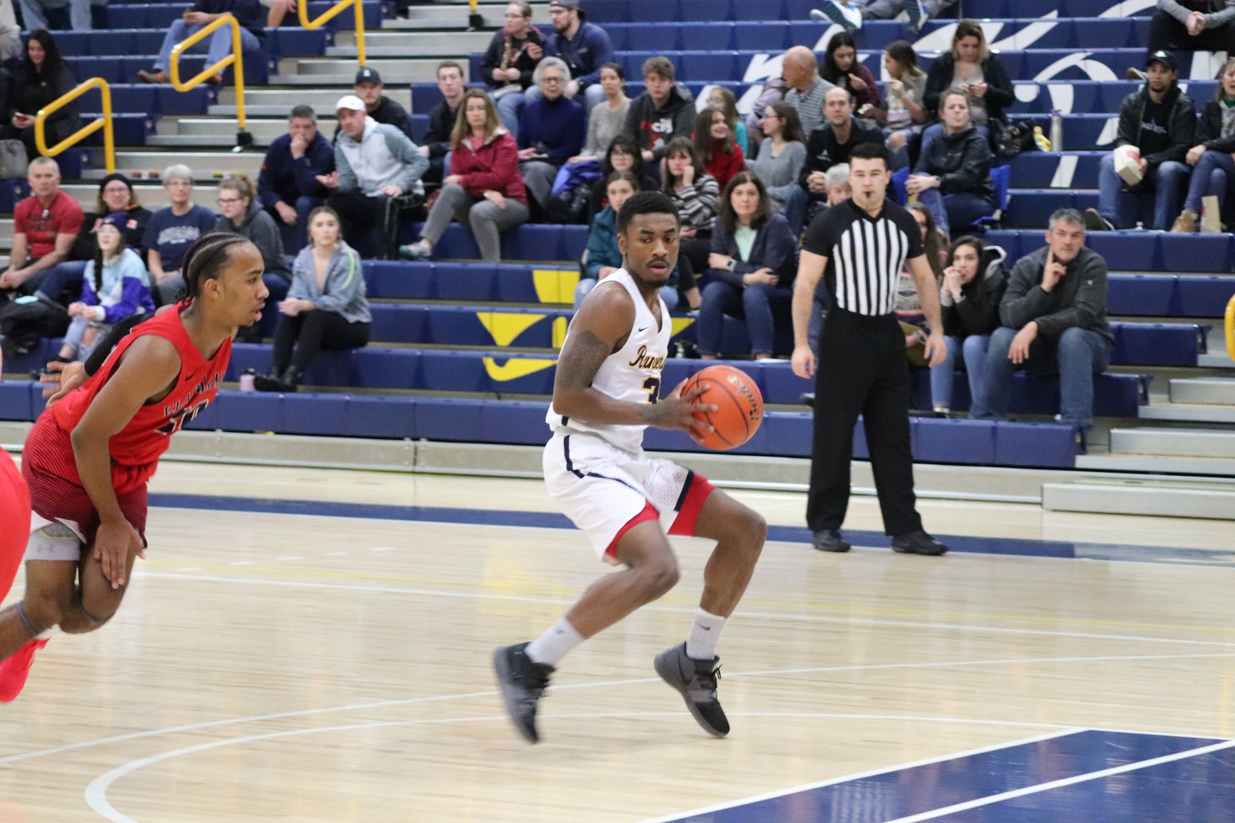 Davis shoots
