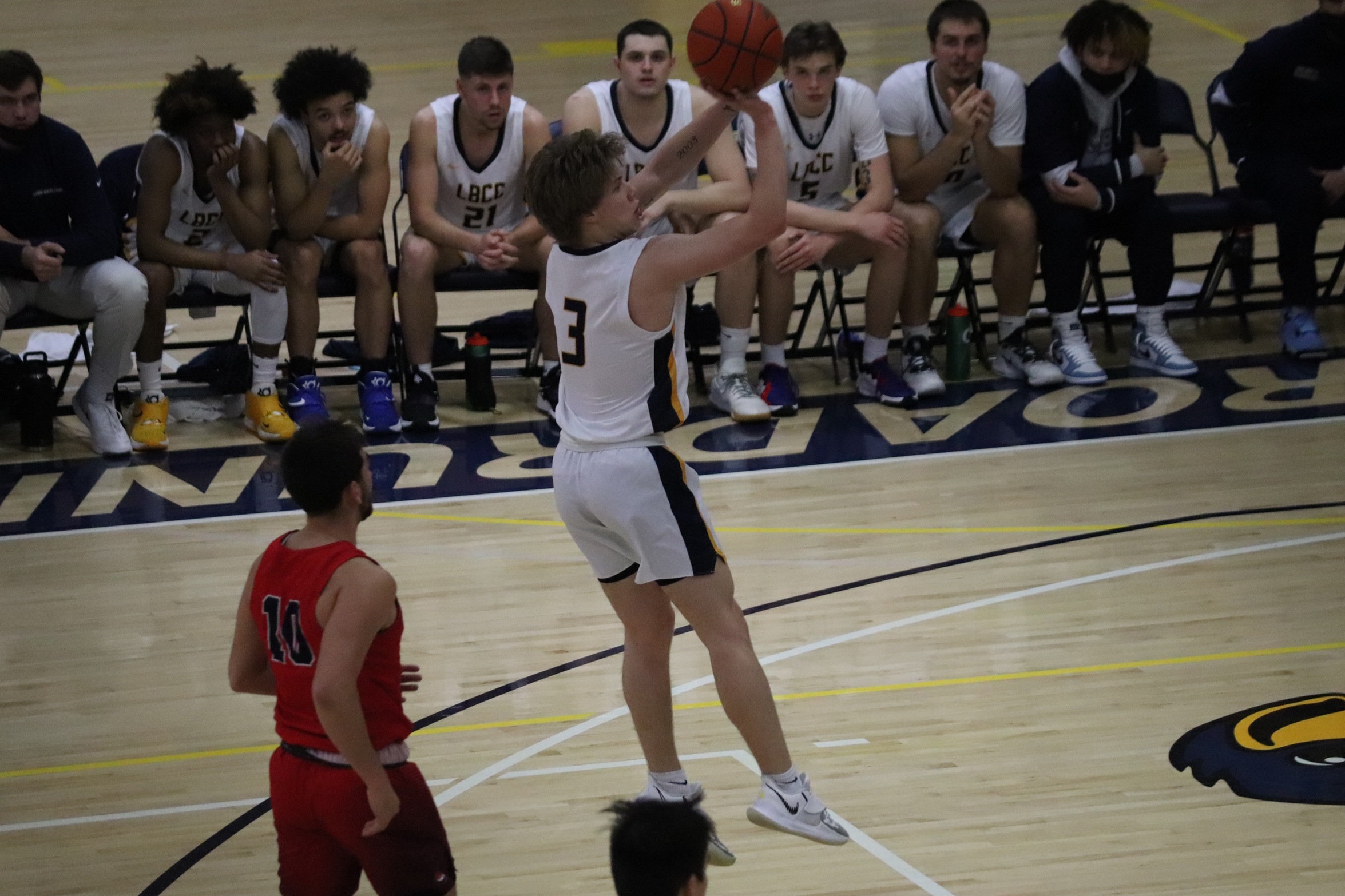 Linn-Benton Men Fall at Portland