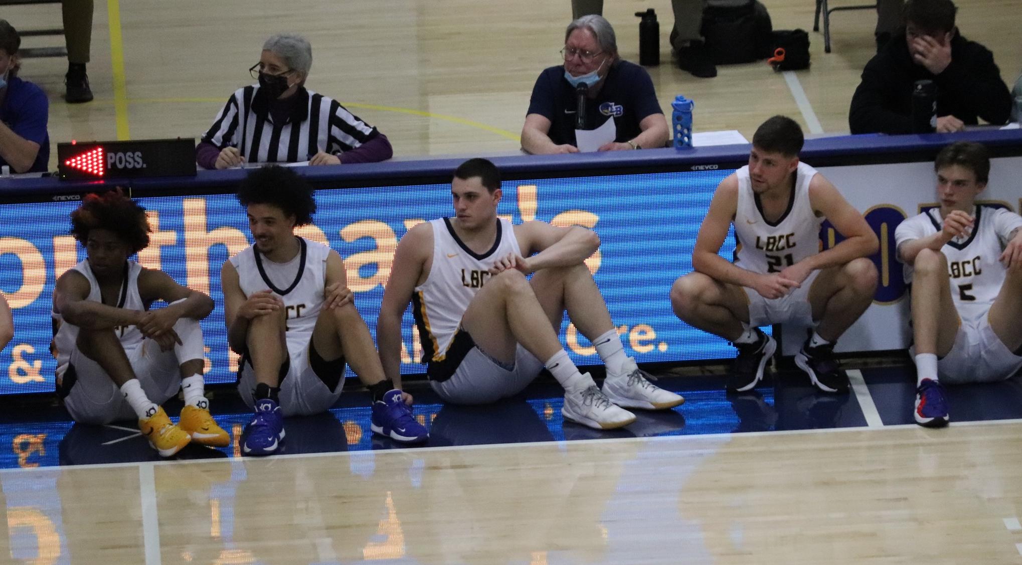 Linn-Benton Men Take Down Storm on Sophomore Night