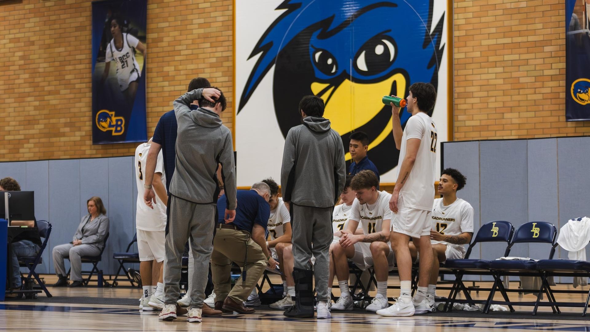 Team-Huddle_Action