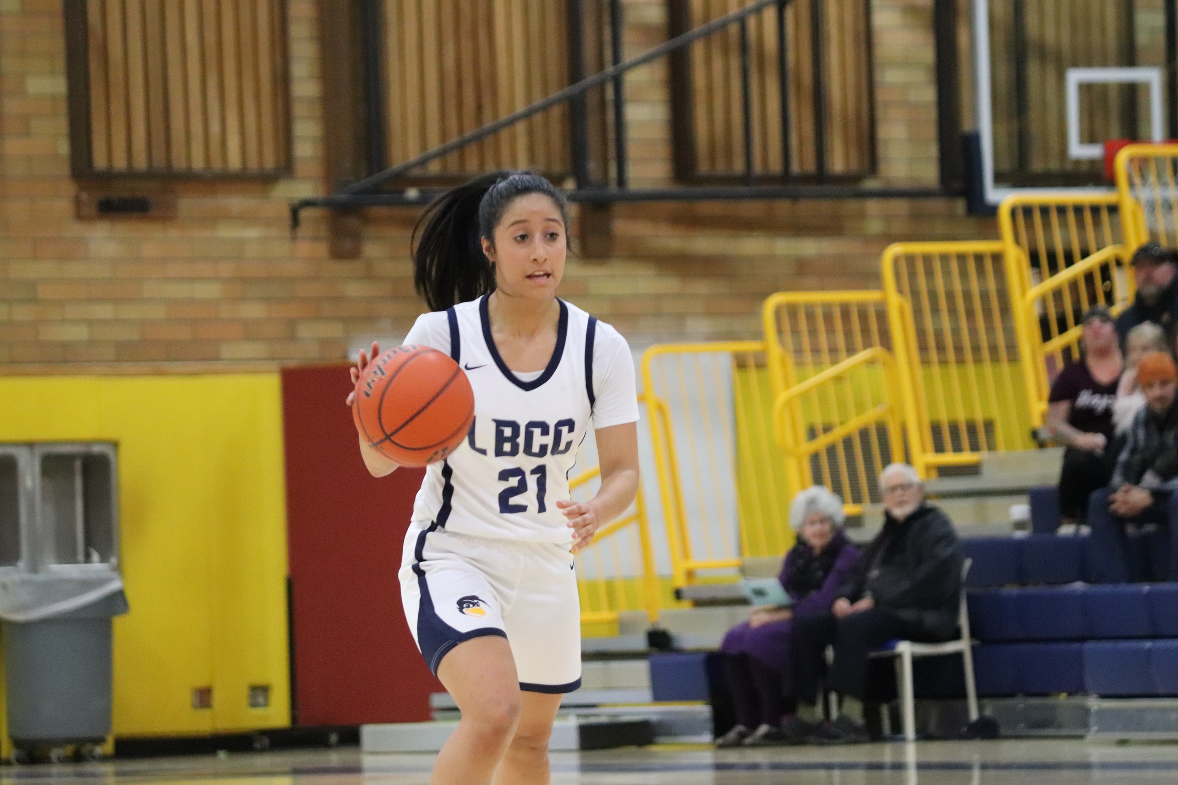 Liz Chavez dribbling