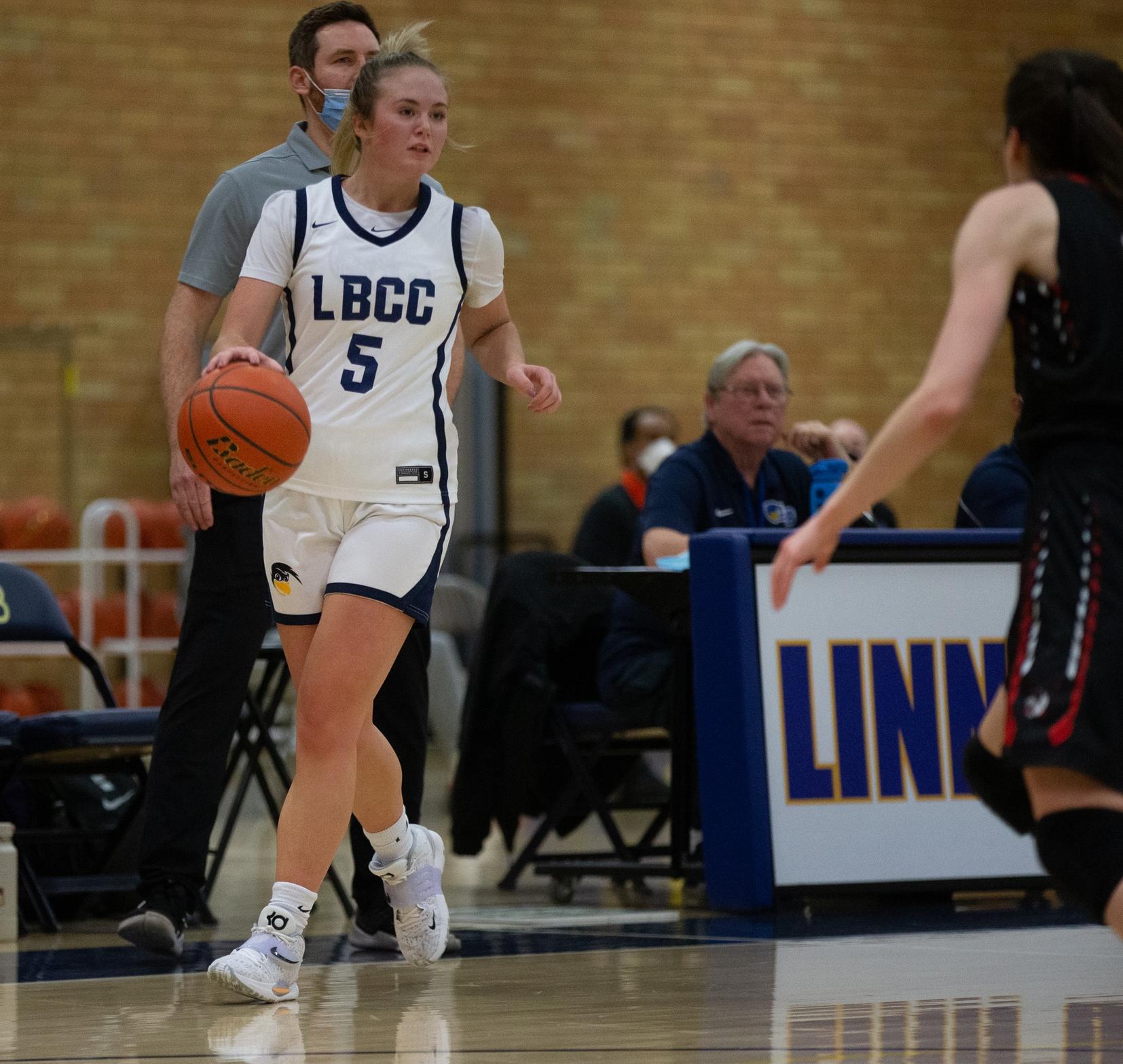 Linn-Benton Women Drop Game to Umpqua