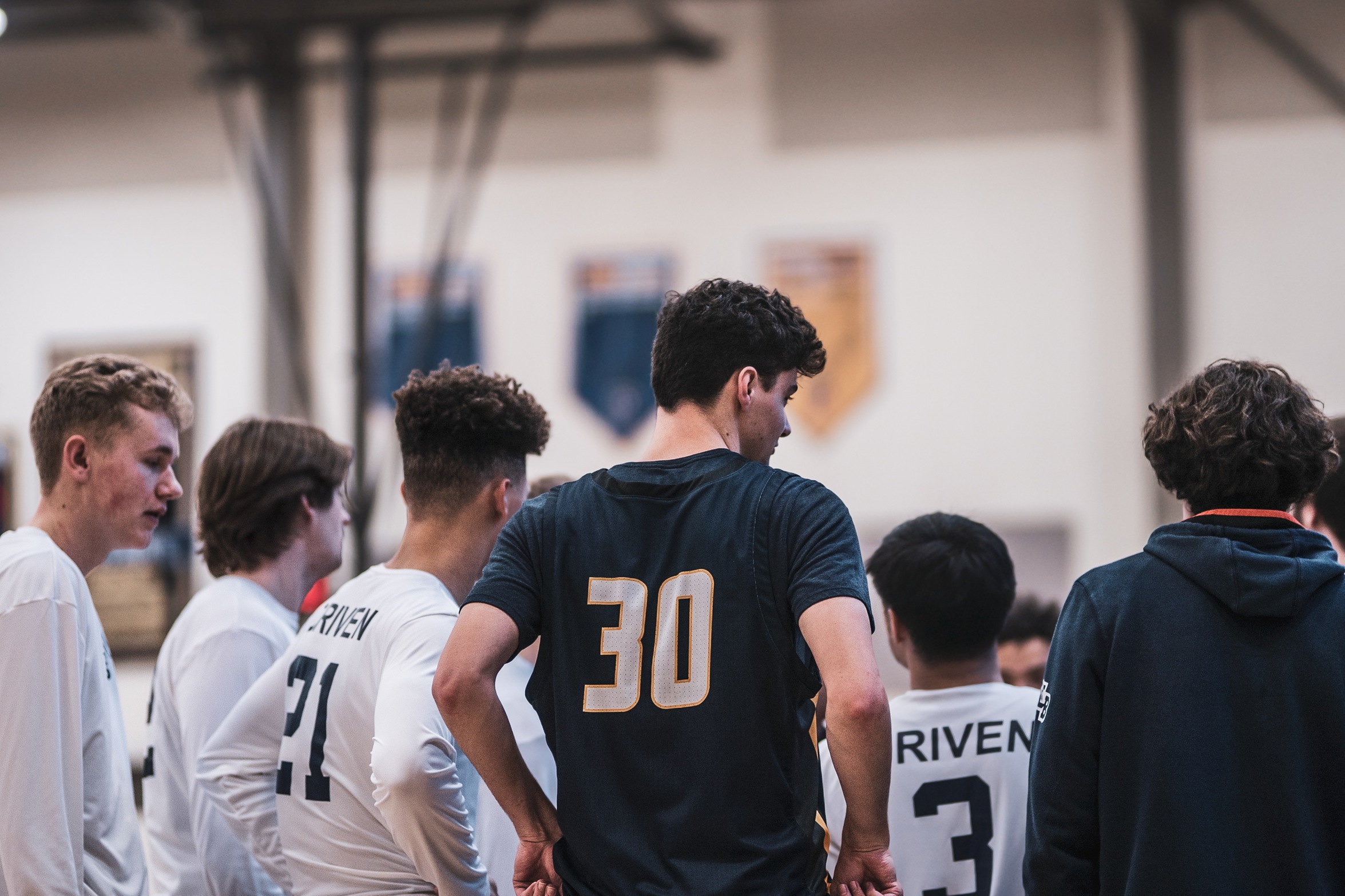 Roadrunner Men Fall to Mt. Hood